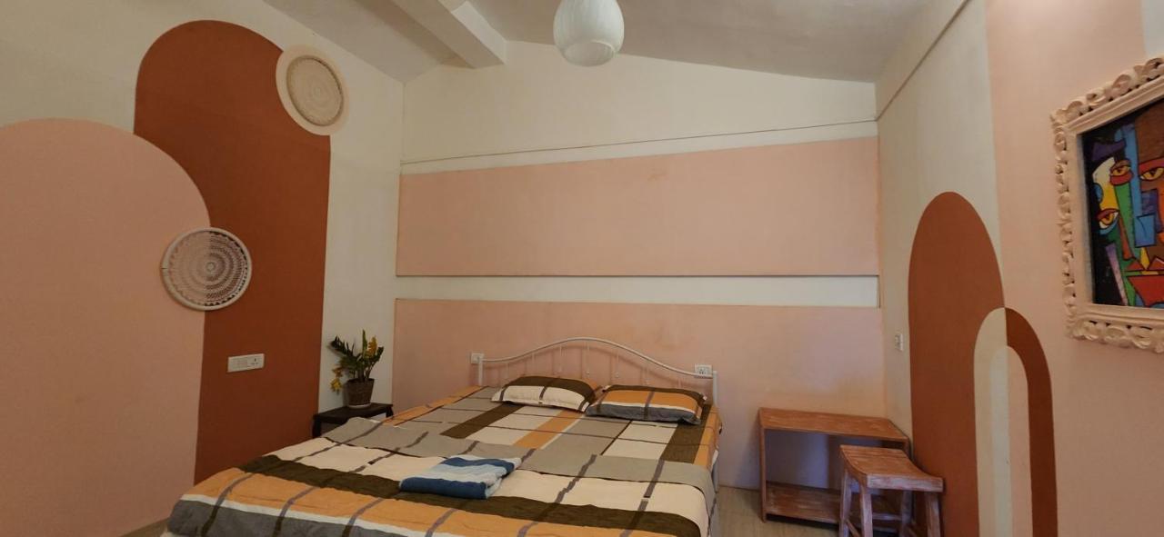 Pappi Chulo Vagator Hostel Eksteriør bilde