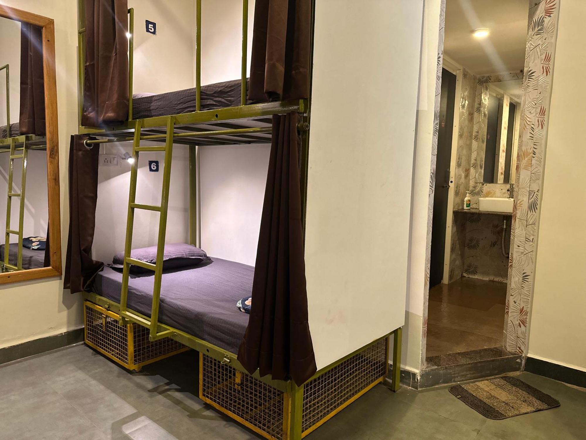 Pappi Chulo Vagator Hostel Eksteriør bilde