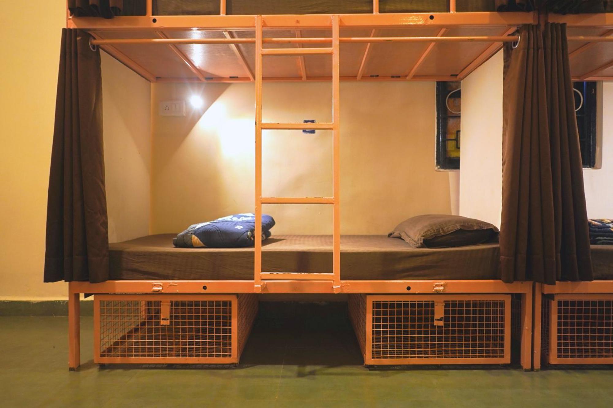 Pappi Chulo Vagator Hostel Eksteriør bilde